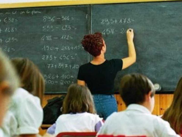Bimbi con difficoltà uditive, ecco come aiutarli a scuola