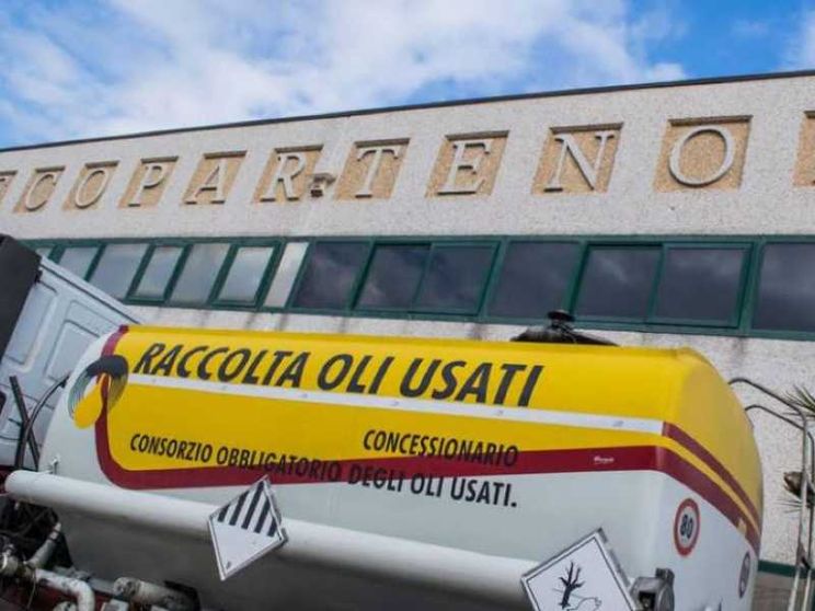 Esplosione in azienda di rifiuti: tre operai morti e due feriti