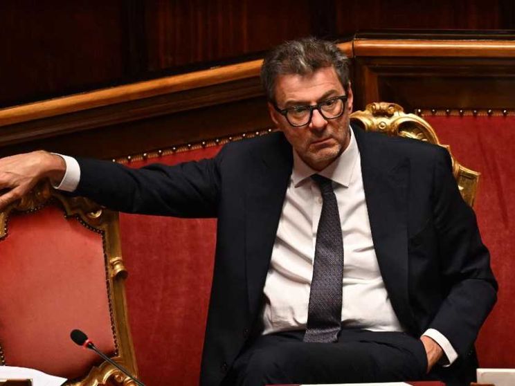 Italia promossa da Fitch. «Siamo sulla strada giusta»