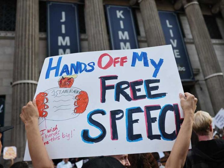 La guerra delle parole e i veri confini da difendere