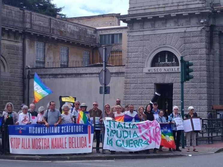 I pacifisti: «No a un settore marittimo militarizzato»