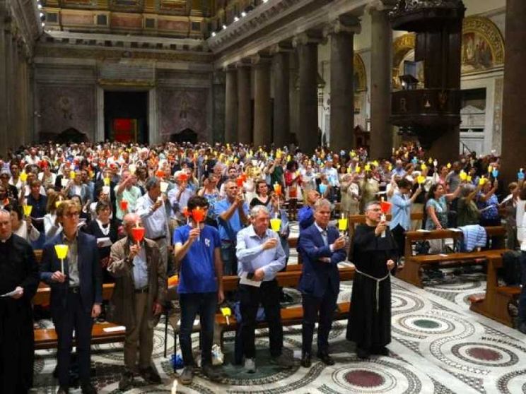 Le associazioni cattoliche: «In preghiera insieme per il cessate il fuoco