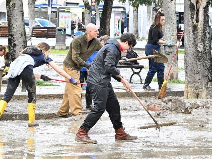 Dono e volontariato: così i giovani vogliono fare la differenza