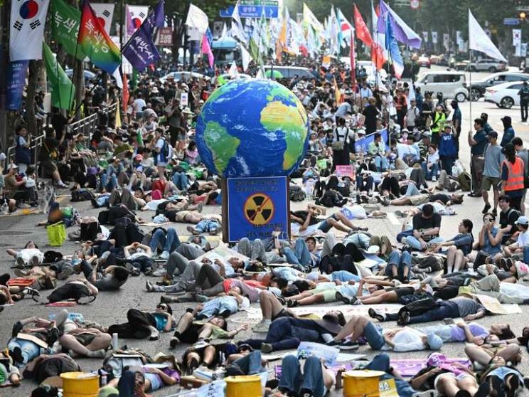 «Trump nega l'evidenza scientifica»: tre scienziati spiegano perché