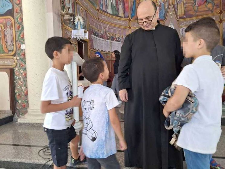 Nella parrocchia di Gaza, che resiste. «Portiamo questa Croce per tutti»