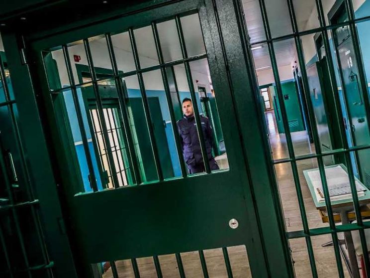 Detenuto si toglie la vita a Modena: è il 62esimo da inizio anno