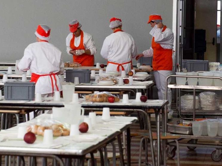 Mezzo kg di avanzi alla settimana gettati via: ecco lo spreco di cibo