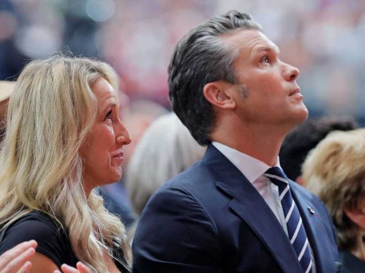 Il Pentagono dichiara “guerra” alle donne