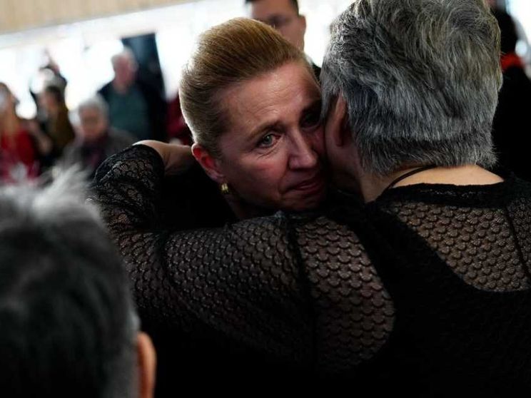 Sterilizzazioni in Groenlandia, la premier danese in lacrime: chiedo scusa
