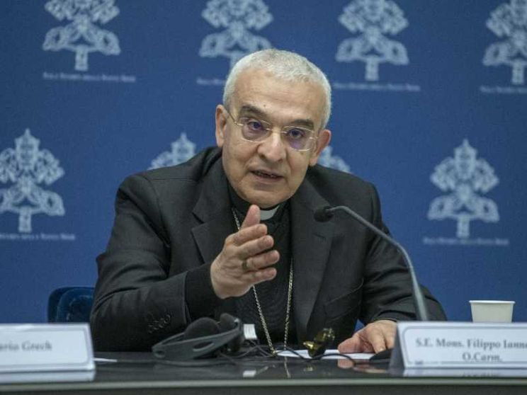 Leone XIV nomina l'italiano Iannone prefetto dei vescovi. Canonista come lui