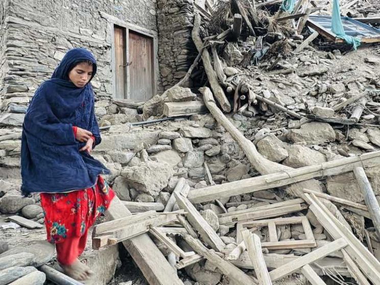 Nei villaggi, tra le donne afghane cancellate dal sisma di un mese fa