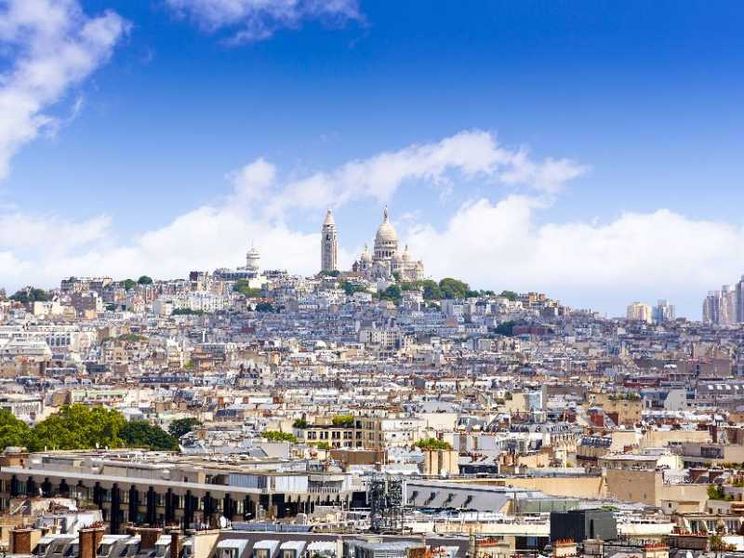 Mancano le case: a Parigi ora c'è un piano del Comune per abitare nei garage