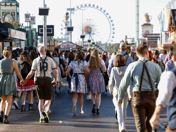 In Germania la paura degli attentati ha interrotto l'Oktoberfest