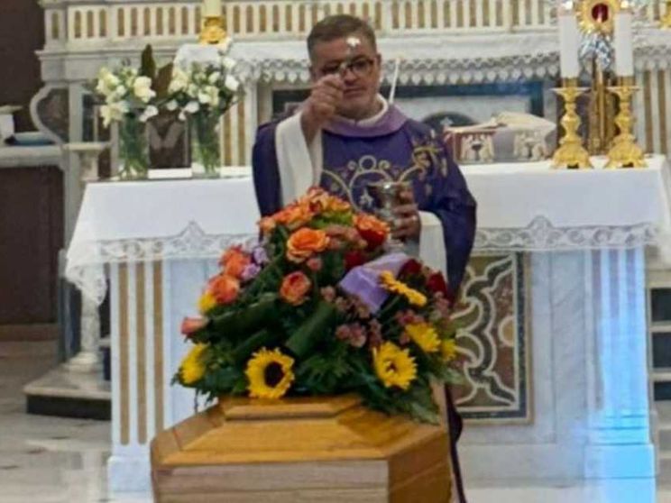 In ricordo di Maria: per i suoi funerali un'intera comunità si è ritrovata