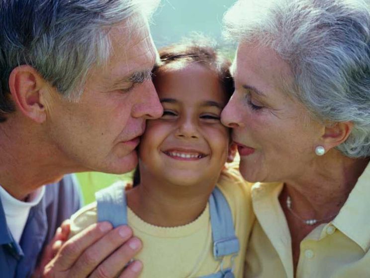 Dall'asilo ai compiti, ecco perché i nonni sono il nuovo welfare