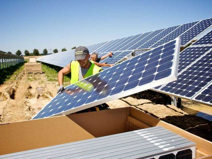 La corsa alle fonti rinnovabili di energia s'è fermata. C'entrano Trump e la Cina