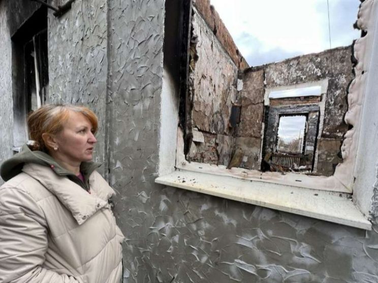 Nel villaggio fantasma sul confine russo dove in 300 vivono senza luce e acqua