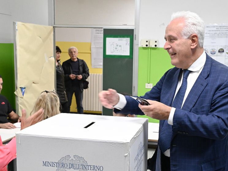 La Toscana resta a Giani. Astensione record