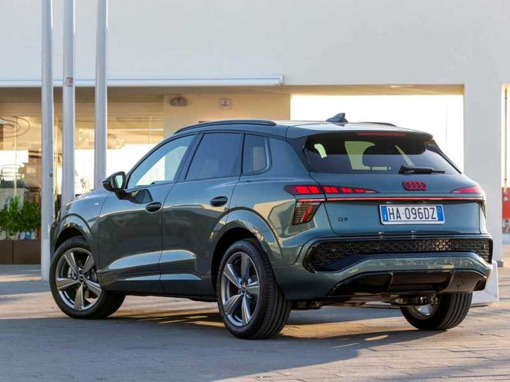 La nuova Audi Q3 costa meno della precedente: è un segnale per il mercato