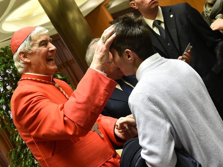 Menichelli, prete sempre "di corsa", amico di Fellini