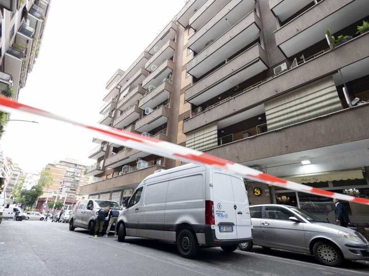 Nella foto l'immagine la via dell'incidente al bimbo precipitato dal balcone