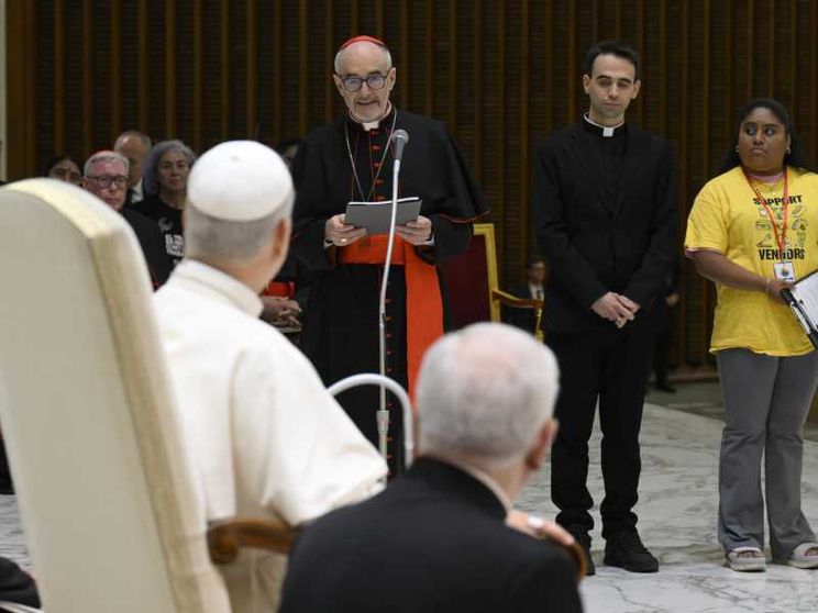 Il Papa durante l'udienza coi rappresentanti dei movimenti popolari