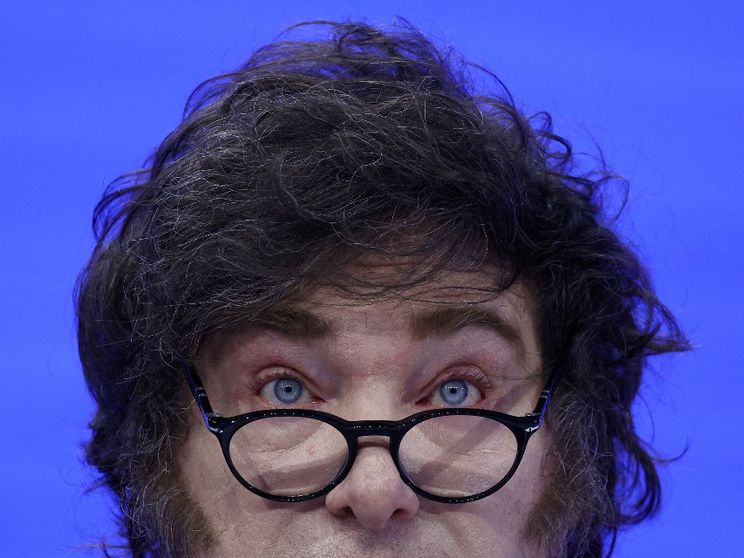 Il presidente Milei e il suo partito sono in calo nei sondaggi in vista delle elezioni politiche di domenica/ Reuters