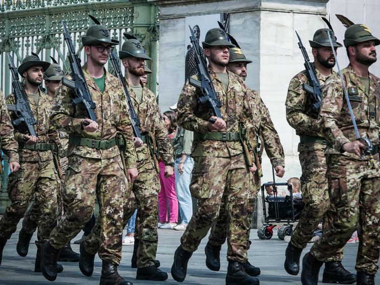 Il triste ritorno in Europa della leva obbligatoria: ecco dove