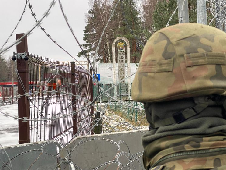 La Lituania alle prese con la guerra ibrida blinda il confine con la Bielorussia