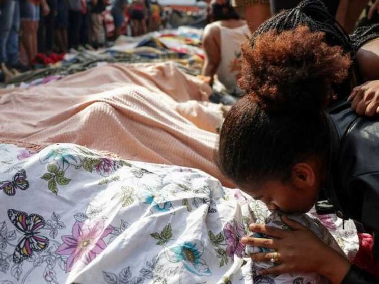 A Rio la caccia ai boss fa 130 morti nelle favelas