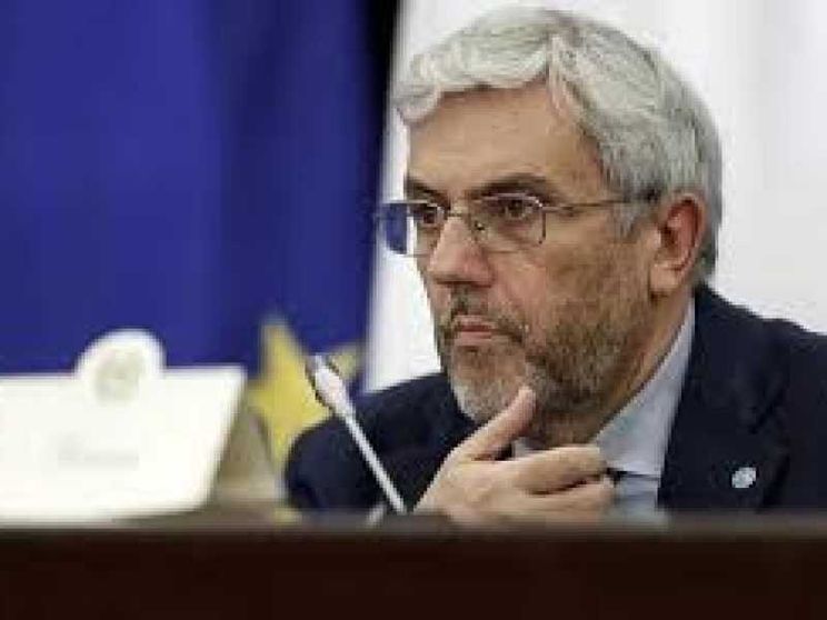 Verna: il mio impegno fuori dai poli per una politica non urlata