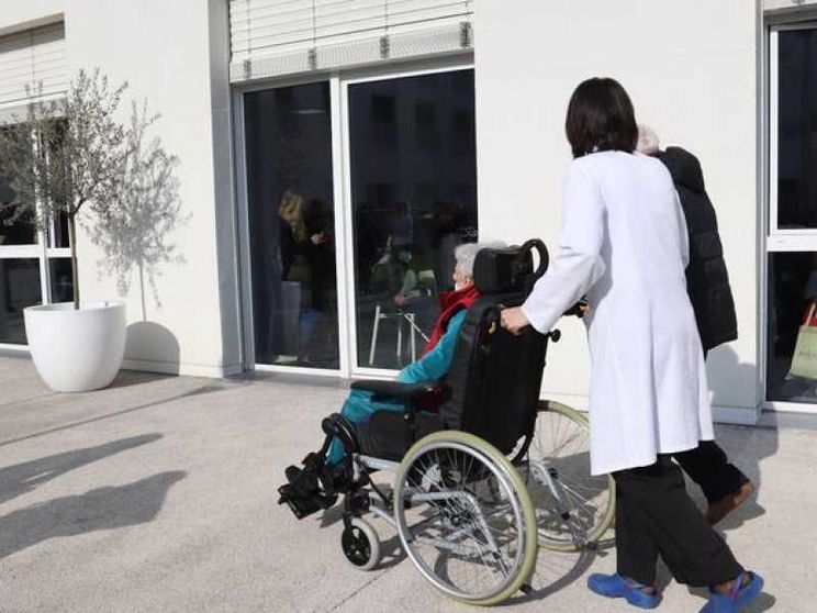 «La sanità non è fatta solo di ospedali»