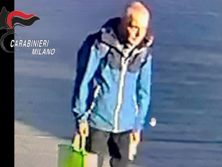 Manager accoltellata in centro a Milano: c'è l'identikit