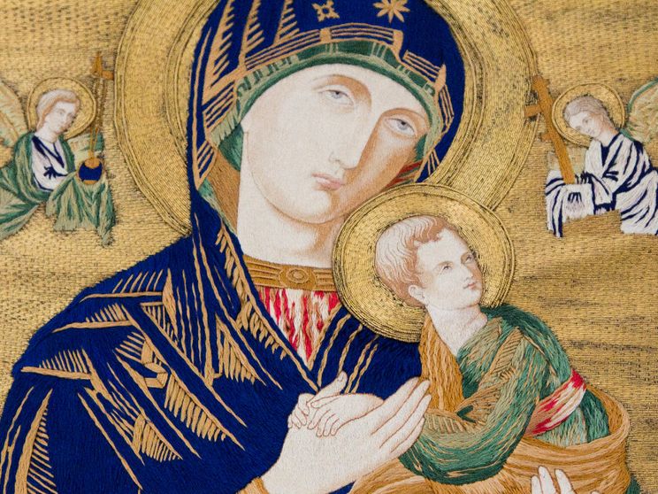 La Madonna? È madre di tutti noi, non chiamatela “corredentrice”