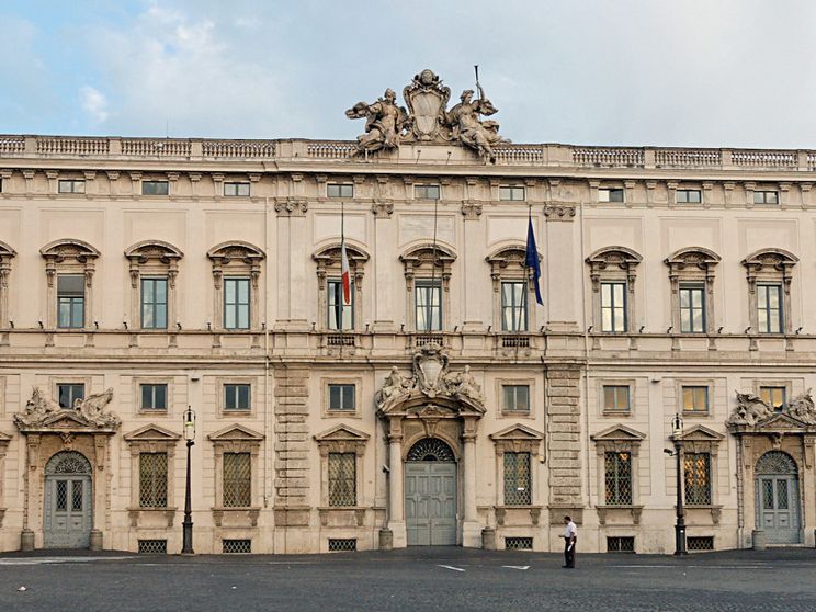 Tfs, una Manovra più attenta in attesa della Consulta