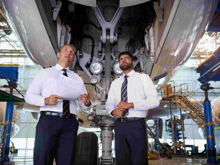 Emirates alla ricerca di ingegneri e tecnici aeronautici