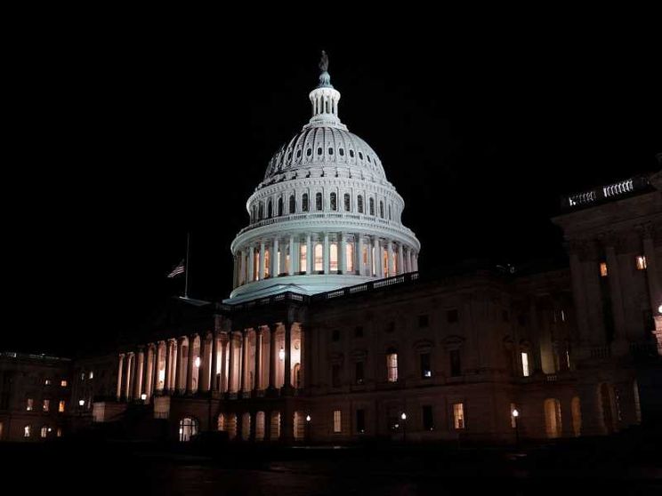 Shutdown Usa, dietro le quinte del «sì» dopo il record di 40 giorni