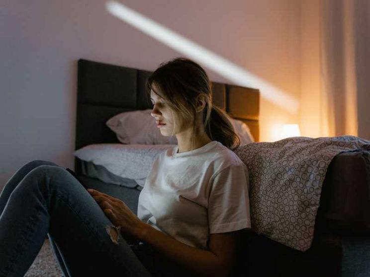 Dal cyberstalking al doxxing, la violenza di genere è sempre più digitale