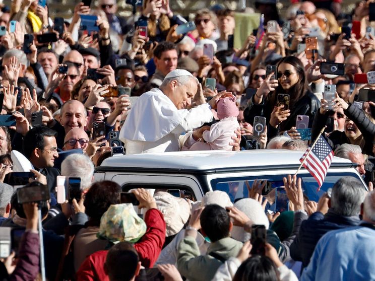 Il Papa: odio, guerre, inutili stragi. Niente è meglio della pace