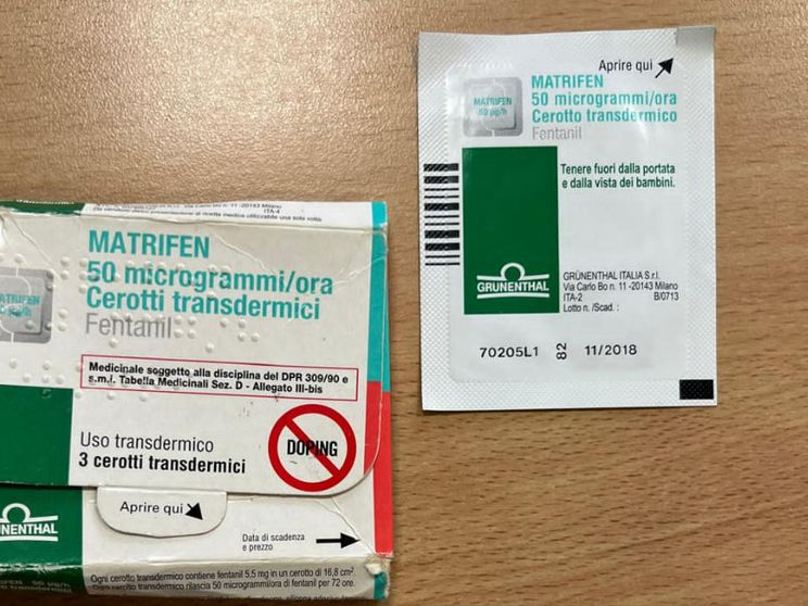 Cosa ci facevano dei cerotti al fentanyl da un parrucchiere di Milano