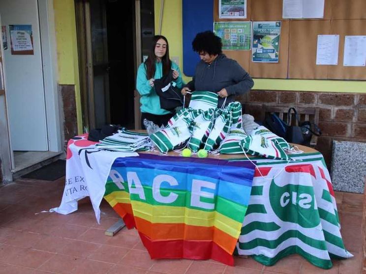ll popolo della pace non si vuole arrendere: «Fermiamo le armi»