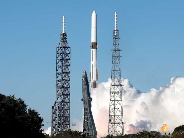 Blue Origin oltre la Terra: lancia due sonde verso Marte e punta agli allunaggi