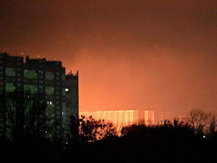 Raid russo su Kiev: vittime, feriti e 30 edifici colpiti in 9 quartieri