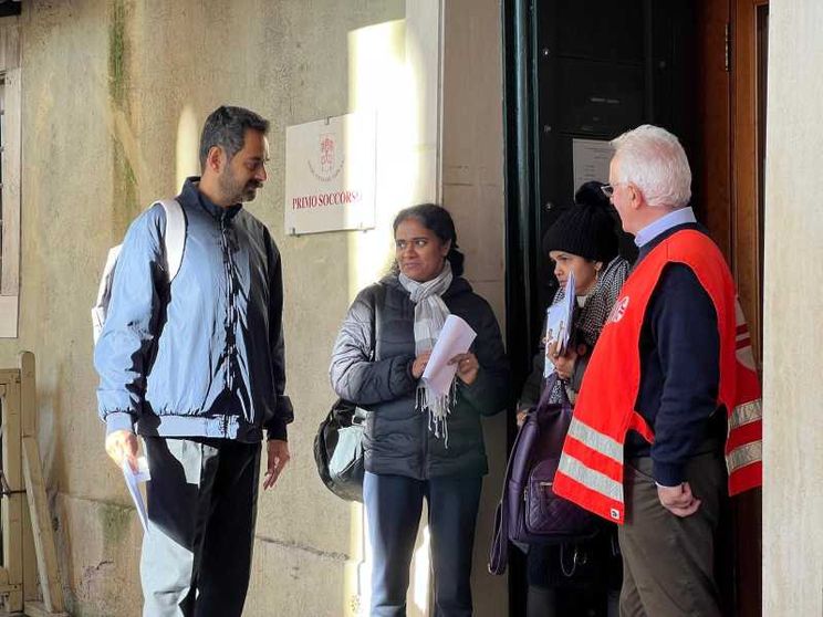 «Noi, poveri, ritroviamo la dignità negli ambulatori dei Papi»