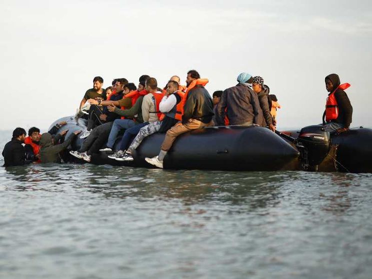 Starmer scavalca a destra Trump sull'immigrazione