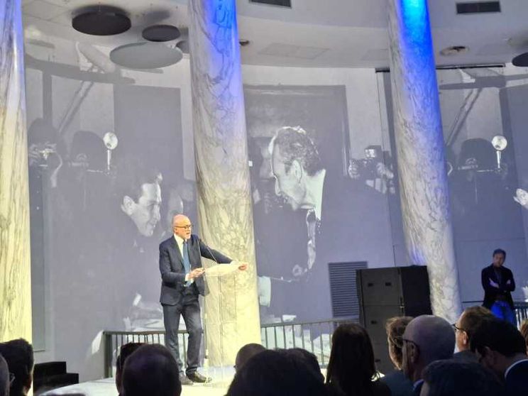 Ruffini in campo per un nuovo Ulivo, oltre la politica da "tifoserie"