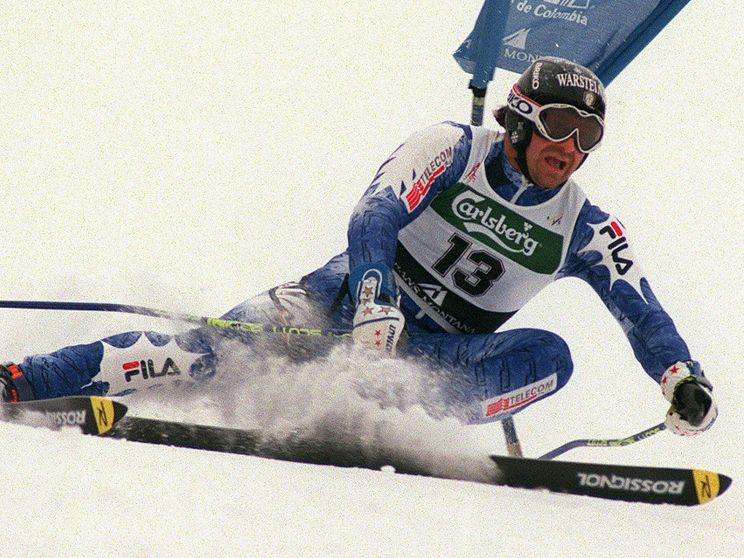 Da Tomba al decreto Sport: come si è arrivati all'obbligo di casco per tutti