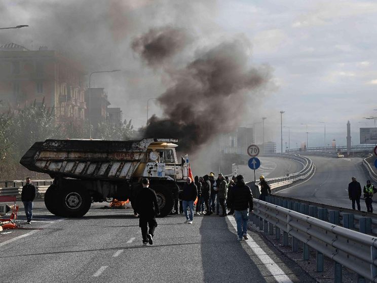 Ex Ilva, sciopero e occupazione a Genova