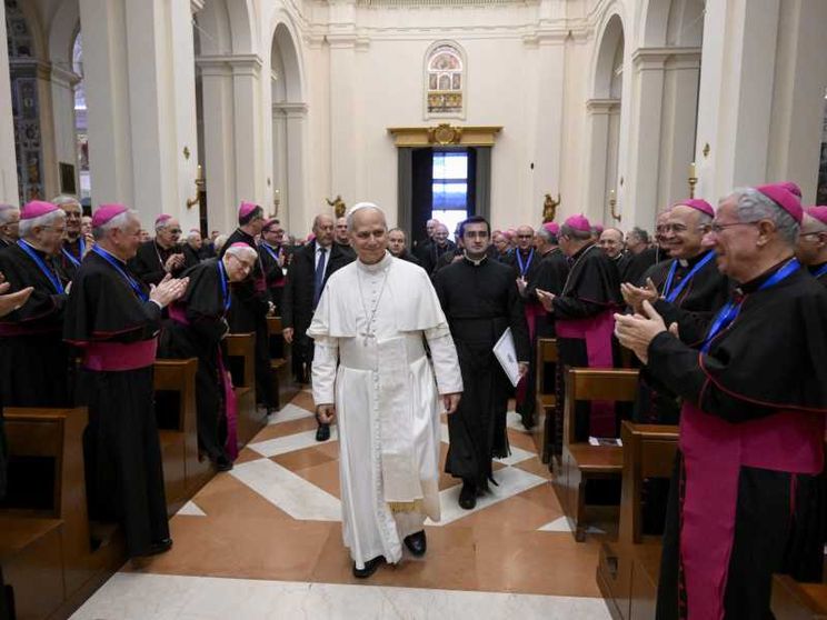 Dalle diocesi al digitale, il Papa indica la rotta alla Chiesa italiana