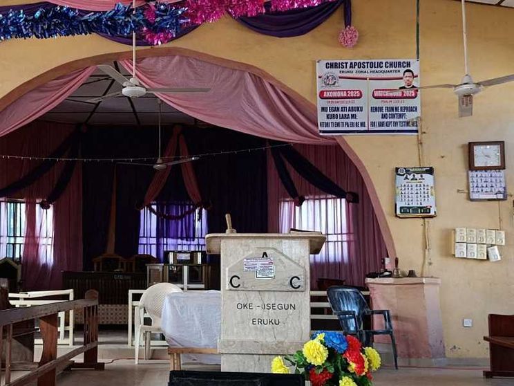 Nuove violenze in Nigeria: saliti a oltre 300 gli studenti rapiti in un collegio cattolico